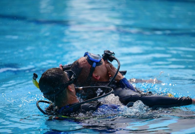 rescue diver course curso de rescate en el agua en Malta (1)